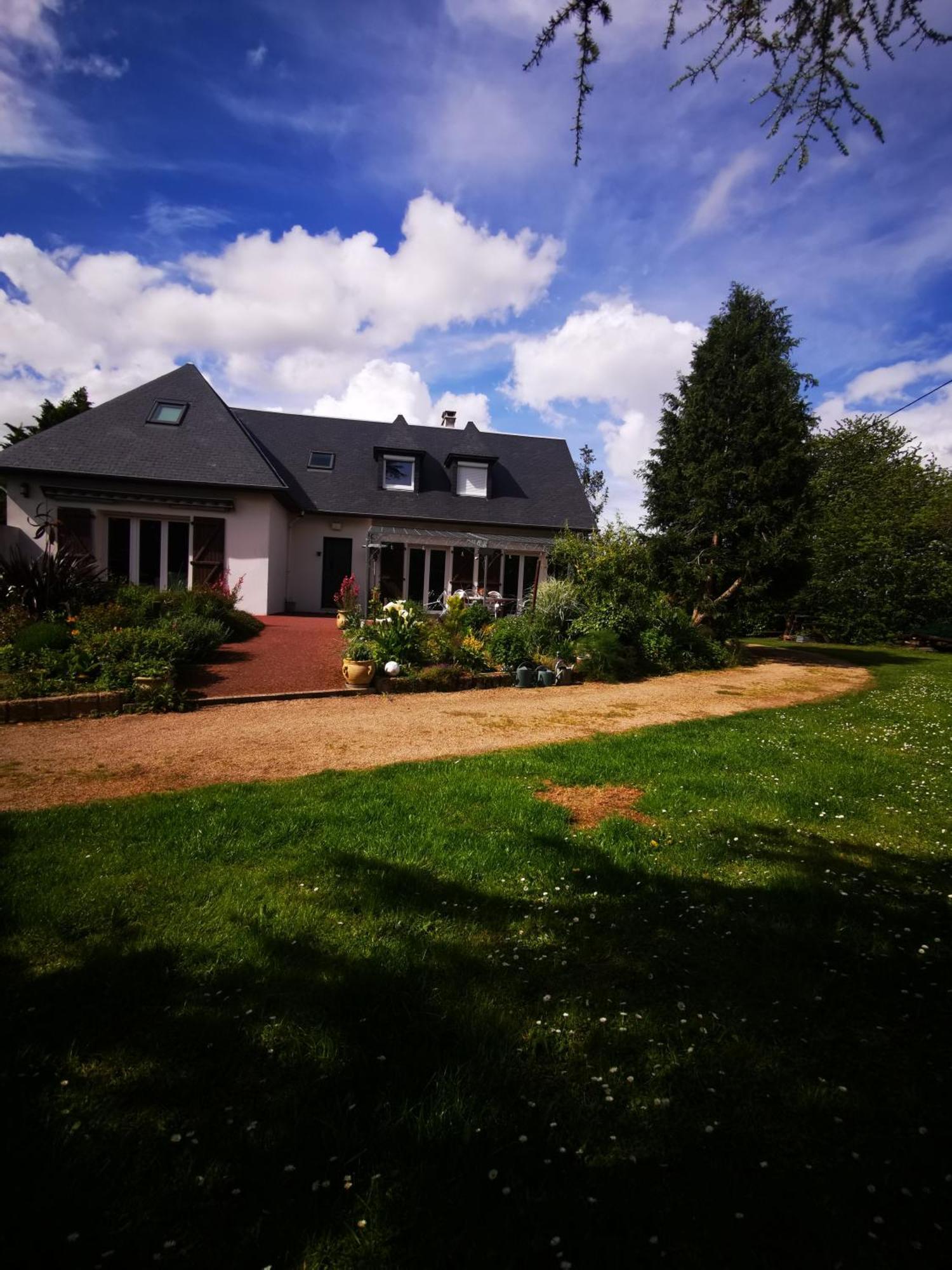 Catherine Et Serge Genets Exterior photo